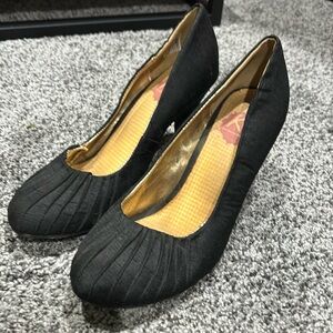 Black heels